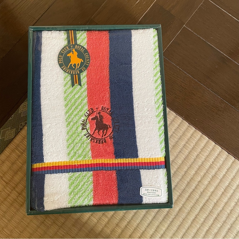 NEW polo club sports towel